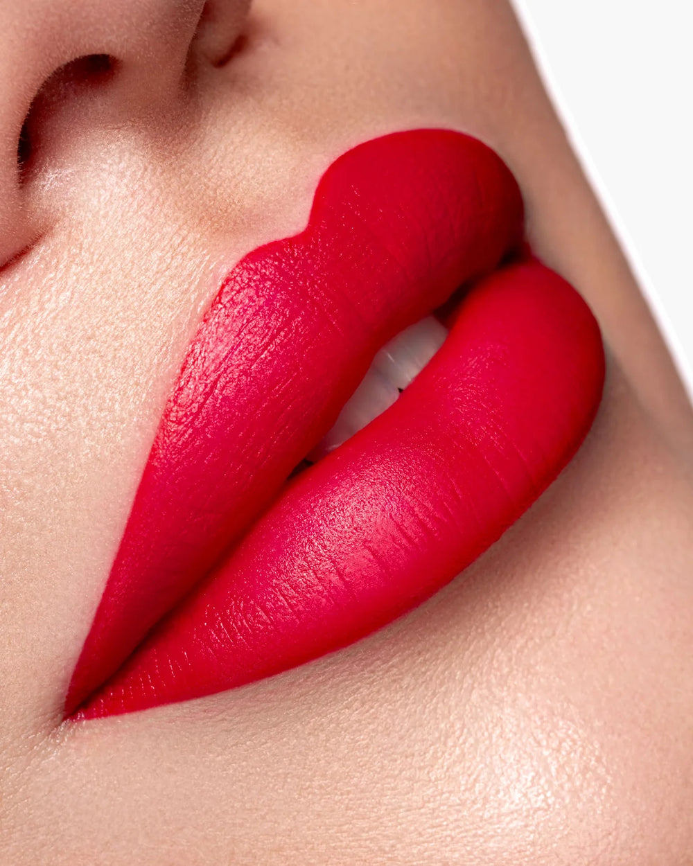 Astra CLOUD THERAPY LIP MOUSSE - Rossetto Liquido, Finish Soft Mat 04